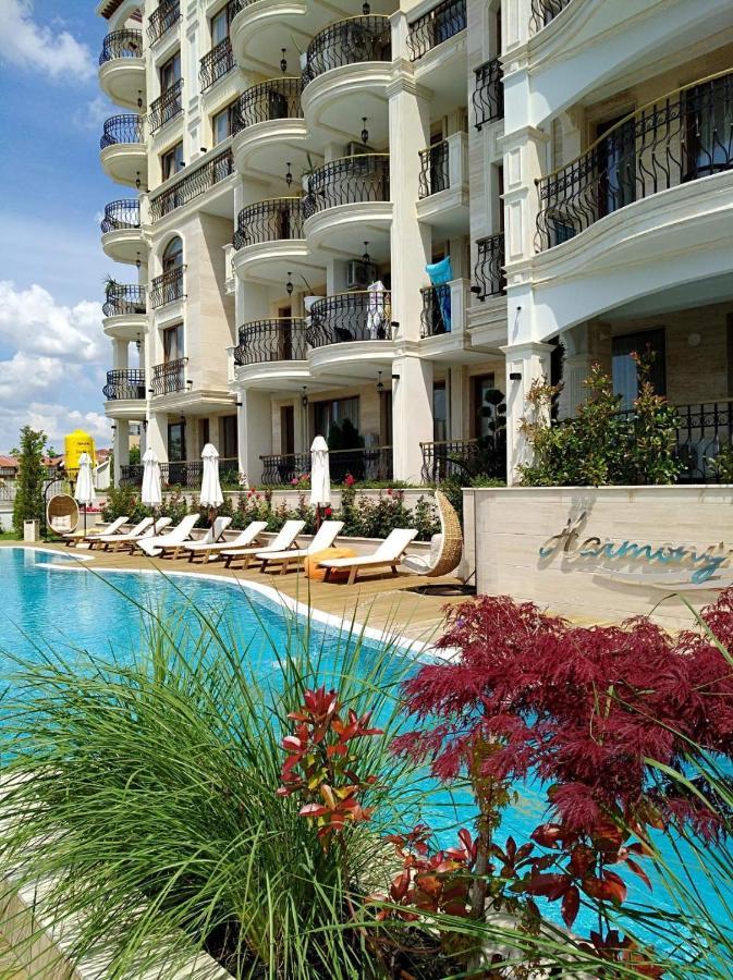 Harmony Suites Apartment Sveti Vlas Bagian luar foto