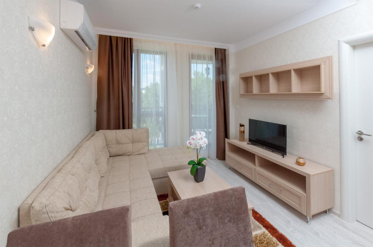 Harmony Suites Apartment Sveti Vlas Bagian luar foto
