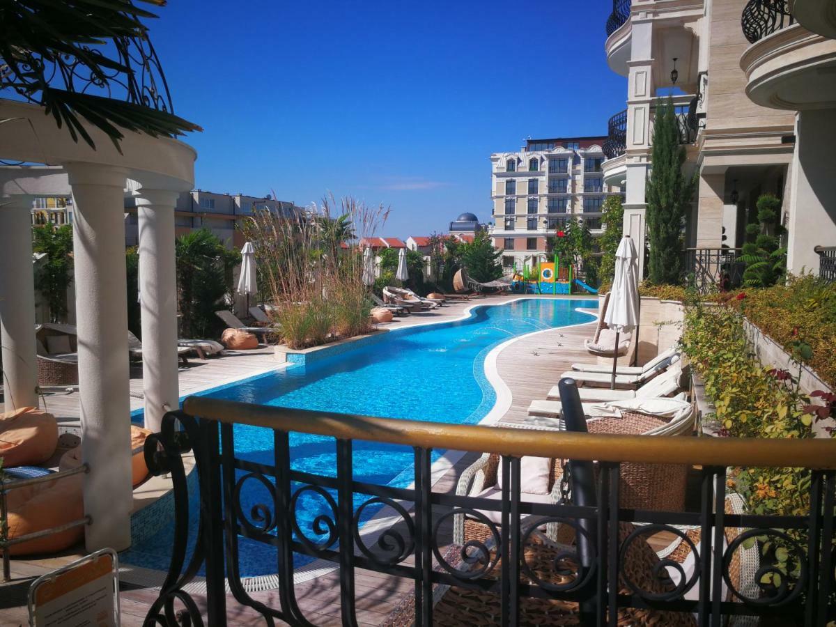 Harmony Suites Apartment Sveti Vlas Bagian luar foto