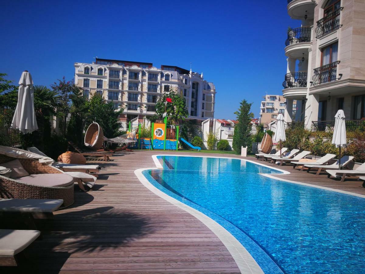 Harmony Suites Apartment Sveti Vlas Bagian luar foto